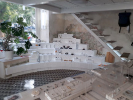 Lenka Milerová  /  A  R  CH  I  T  E  K  T  K  A /